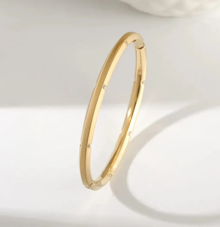 Moss Bangle with Stone Detail
